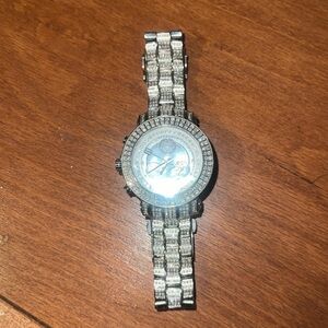 Joe rodeo woman’s diamond watch, 4 correctional weight Preloved great condition
